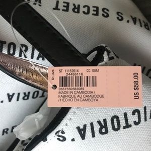 Victoria's Secret Bags - Victoria’s Secret Logo Tote Bag NWT Victoria's Secret Bags - Victoria’s Secret Logo Tote Bag NWT